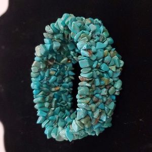 Beautiful Original Southwestern Free-form Turquoise Beaded Stretch Bracelet!